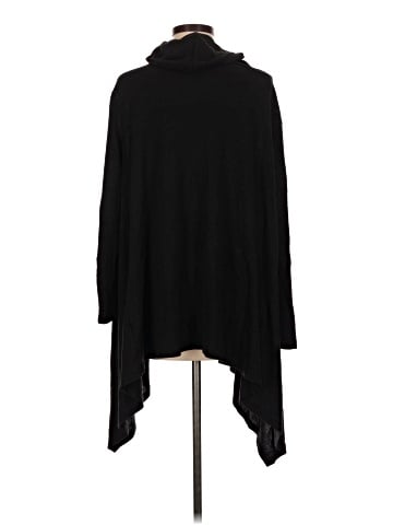 Iska Poncho (view 2)