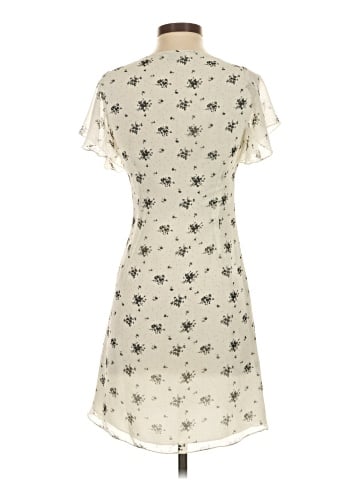 Urban Outfitters Casual Dress (view 2)