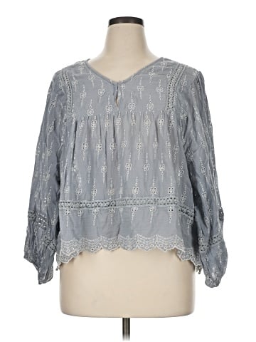 American Eagle Outfitters 3/4 Sleeve Blouse (view 1)
