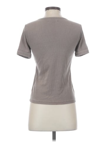 Rivet & Thread Short Sleeve T-Shirt (view 2)