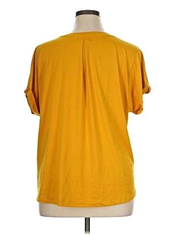 Versona Short Sleeve T-Shirt (view 2)
