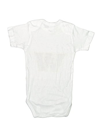 Laughing Giraffe Short Sleeve Onesie (view 2)