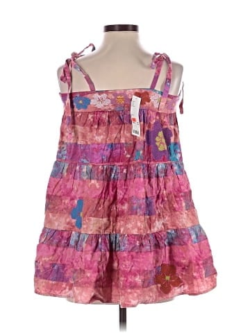 Urban Outfitters Casual Dress (view 2)
