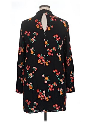 Trafaluc by Zara Casual Dress (view 2)