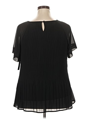 Relativity Short Sleeve Blouse (view 2)