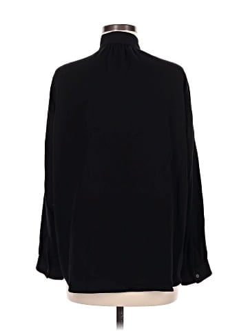 Uniqlo Long Sleeve Button-Down Shirt (view 2)