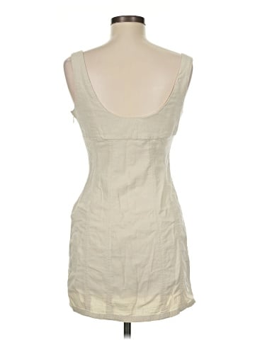 Urban Outfitters Casual Dress (view 2)
