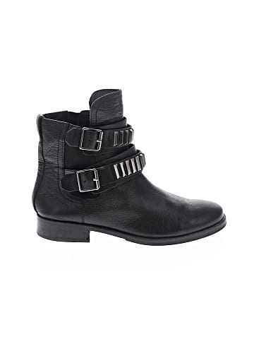 Pour La Victoire Ankle Boots (view 1)