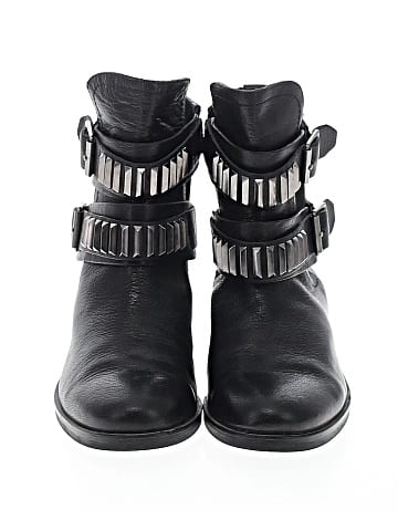 Pour La Victoire Ankle Boots (view 2)