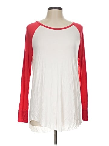 American Eagle Outfitters Long Sleeve T-Shirt (view 1)