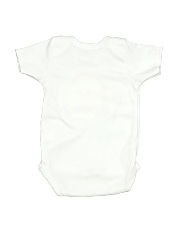 Laughing Giraffe Short Sleeve Onesie (view 2)