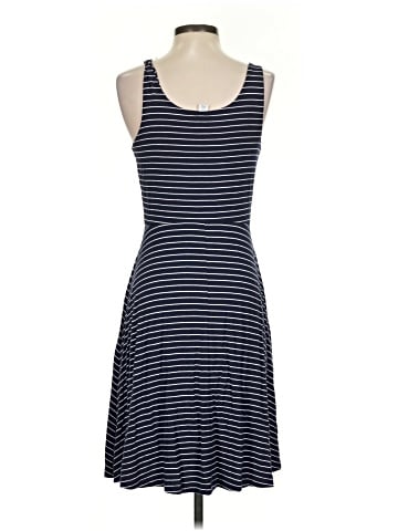 Old Navy Casual Dress (view 2)