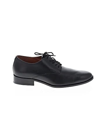 Coach Flats (view 1)