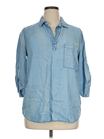 Skies Are Blue 3/4 Sleeve Button-Down Shirt (view 1)