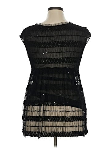 Studio M Sleeveless Blouse (view 2)