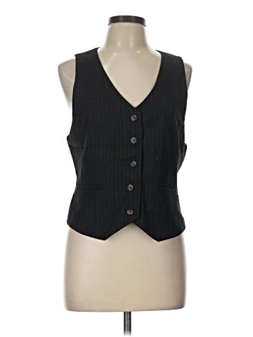 Gap Outlet Vest (view 1)