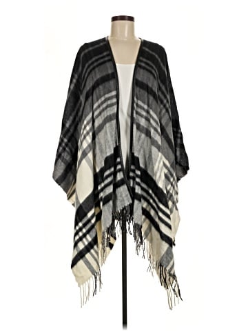 Uterque Poncho (view 1)