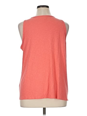 LUXE Sleeveless T-Shirt (view 2)