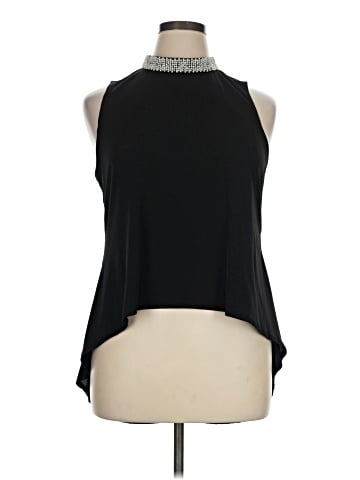 Discreet Sleeveless Blouse (view 1)