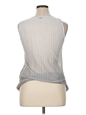 Komarov Sleeveless Top (view 2)