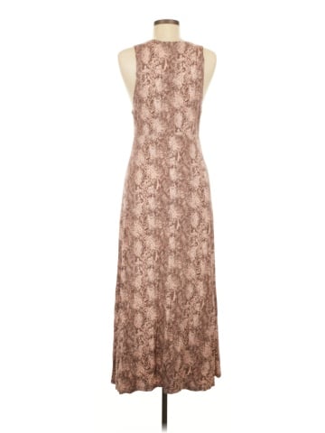 Urban Outfitters Casual Dress (view 2)