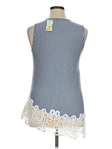 Cha Cha Vente Sleeveless Blouse (view 2)