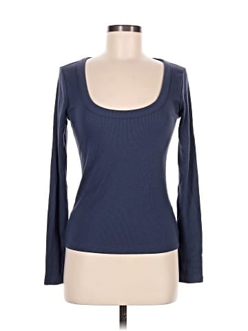 Old Navy Long Sleeve T-Shirt (view 1)