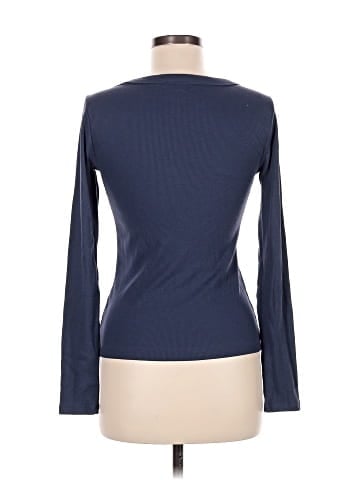 Old Navy Long Sleeve T-Shirt (view 2)