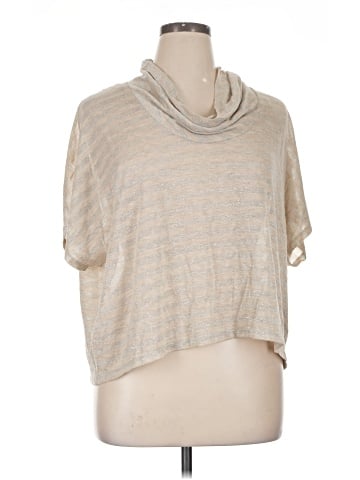 Jennifer Lopez Short Sleeve Top (view 1)