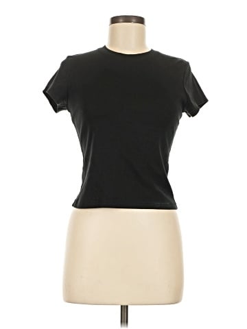 Uniqlo Short Sleeve T-Shirt (view 1)