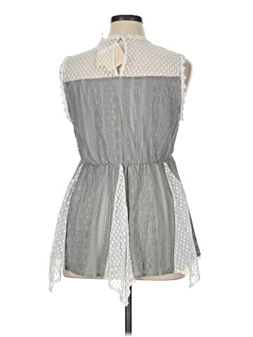 Ryu Sleeveless Blouse (view 2)