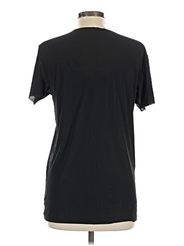 Uniqlo Short Sleeve T-Shirt (view 2)