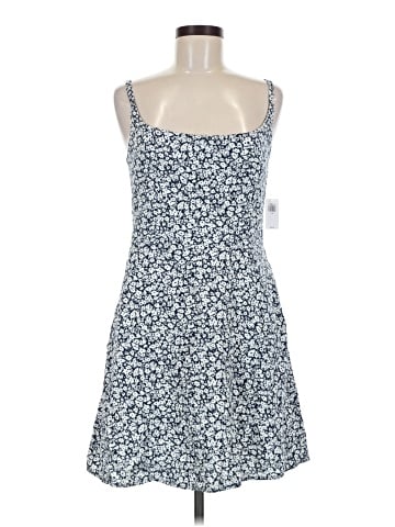 Old Navy Casual Dress (view 1)