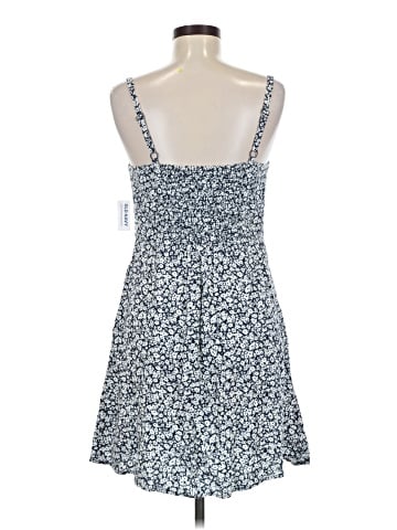 Old Navy Casual Dress (view 2)