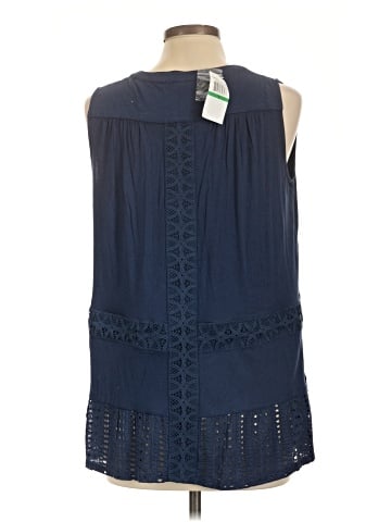 Neiman Marcus Sleeveless Blouse (view 2)