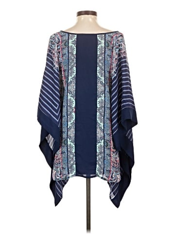 Romeo & Juliet Couture Poncho (view 2)