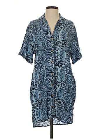 Urban Outfitters Casual Dress (view 1)