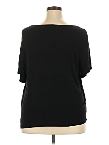 Old Navy Short Sleeve T-Shirt (view 2)
