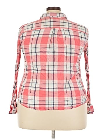 Old Navy Long Sleeve Button-Down Shirt (view 2)