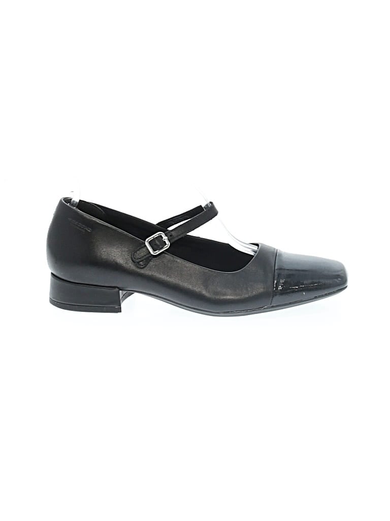 Pre-owned Vagabond Flats In Black