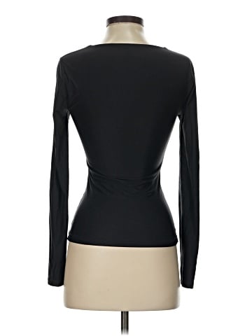 Abercrombie & Fitch Long Sleeve T-Shirt (view 2)