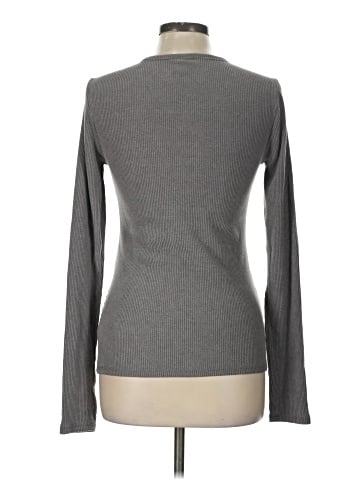 Old Navy Long Sleeve T-Shirt (view 2)