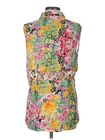 Lucca Couture Sleeveless Button-Down Shirt (view 2)