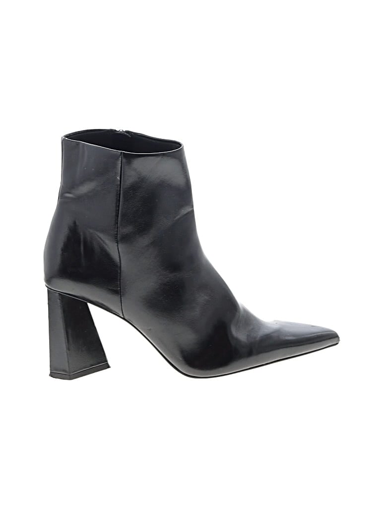Pre-owned Zara Ankle Boots In Black