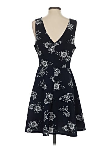 Unbranded Casual Dress (view 2)