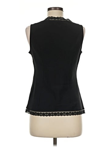 Harold's Sleeveless Blouse (view 2)