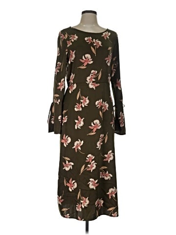 Le Lis Casual Dress (view 1)