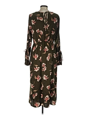 Le Lis Casual Dress (view 2)