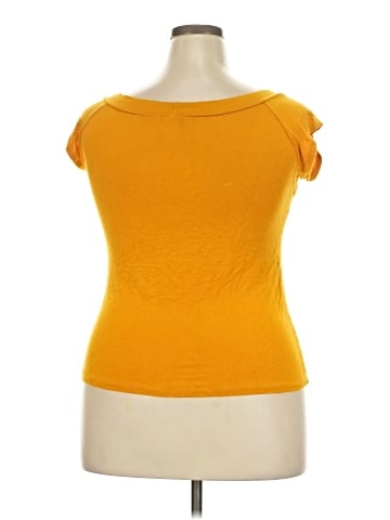 Retrolicious Short Sleeve Top (view 2)