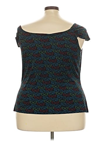 Retrolicious Sleeveless Top (view 2)